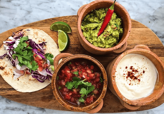 Couples: Eat With Your Hands