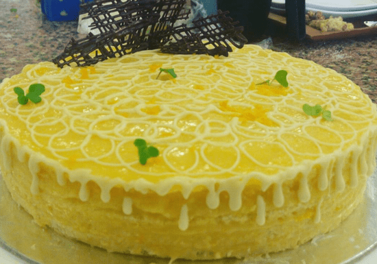 Online Class: Cake Decoration with Fondant (Level 1)