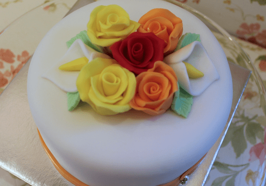 Red Velvet Cake & Fondant Art