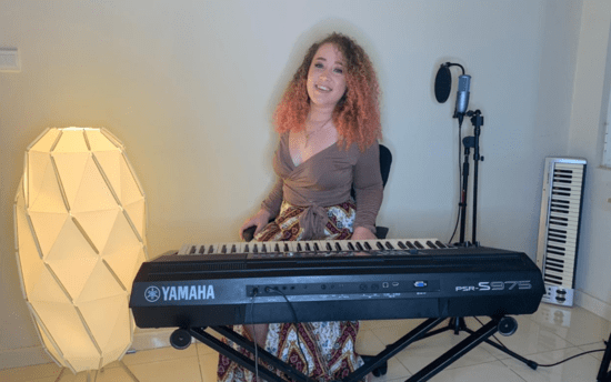 Online Class: 1-on-1 Piano Lessons with Gretel