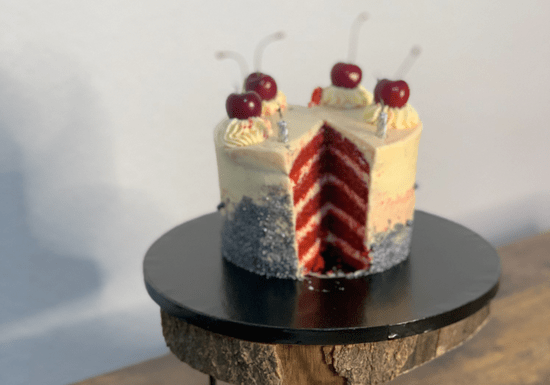 Online: Red Velvet Cake with Cream Cheese Frosting