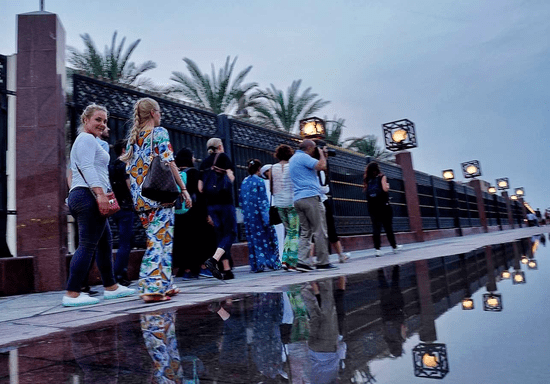 Local Neighborhood Walk with an Emirati Guide: Experience for Two