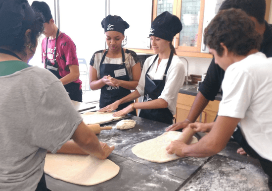 Pizza & Breads: Cooking Class for Kids - Ages: 7-13