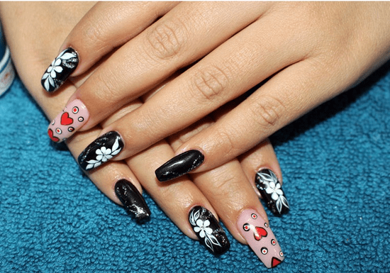 Free Hand Gel & One Stroke Nail Art Master Class