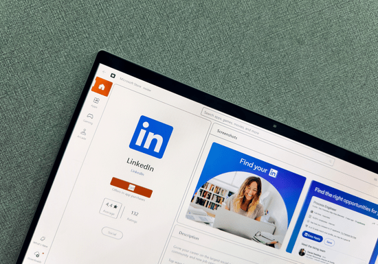 VISIBLE & VALUED™ LINKEDIN COURSE - From Posting to Positioning